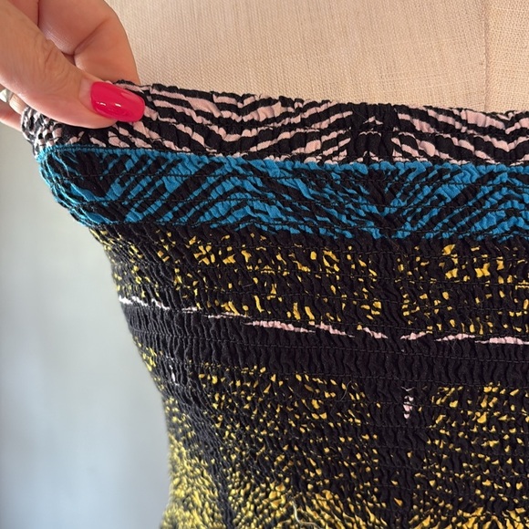 Xhilaration tribal Smocked Strapless maxi Sundress
Size XXL Multicolor Rayon - Picture 4 of 14